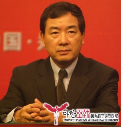 亚洲眼整形修复基地落户超雅答记者问129 亚洲眼整形修复基地落户超雅答记者问129