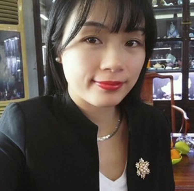 和男友热恋期有了眼袋，他带我去做超声波祛眼袋，让我对他爱的更077