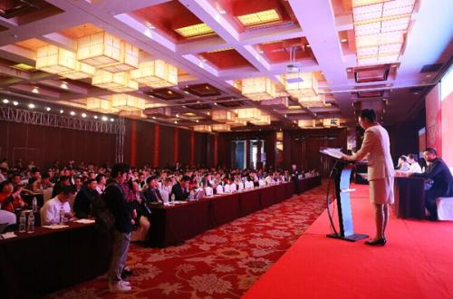 第十五届全国中西医结合医学美容大会超声波去眼袋手术成亮点975
