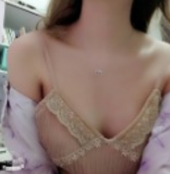做了自体脂肪丰胸以后穿吊带美美的838 做了自体脂肪丰胸以后穿吊带美美的838