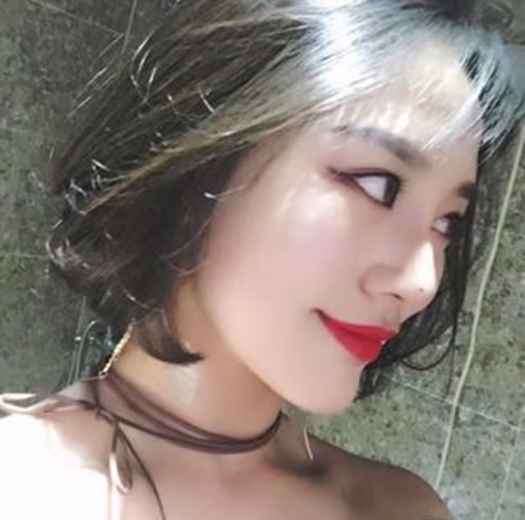 女大学生自主创业以后选择超级微拉美来对抗衰老696