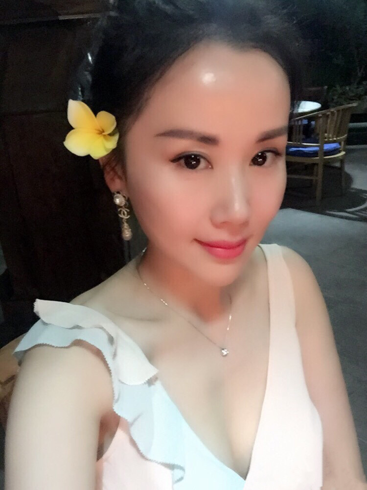 胸小怎么拯救?尝试超声波自体脂肪丰胸手术!722 胸小怎么拯救?尝试超声波自体脂肪丰胸手术!722