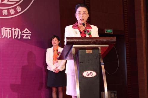 全国眼鼻整形大会在沪举办引发超 声 波去眼袋潮流 全国眼鼻整形大会在沪举办引发超 声 波去眼袋潮流