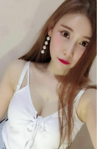 超 声 波自体脂肪丰胸让你拥有完美事业线 超 声 波自体脂肪丰胸让你拥有完美事业线