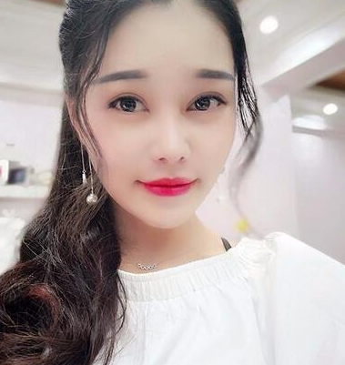 隆鼻手术也可以显脸小哦,不信来重庆超雅试试802 隆鼻手术也可以显脸小哦,不信来重庆超雅试试802